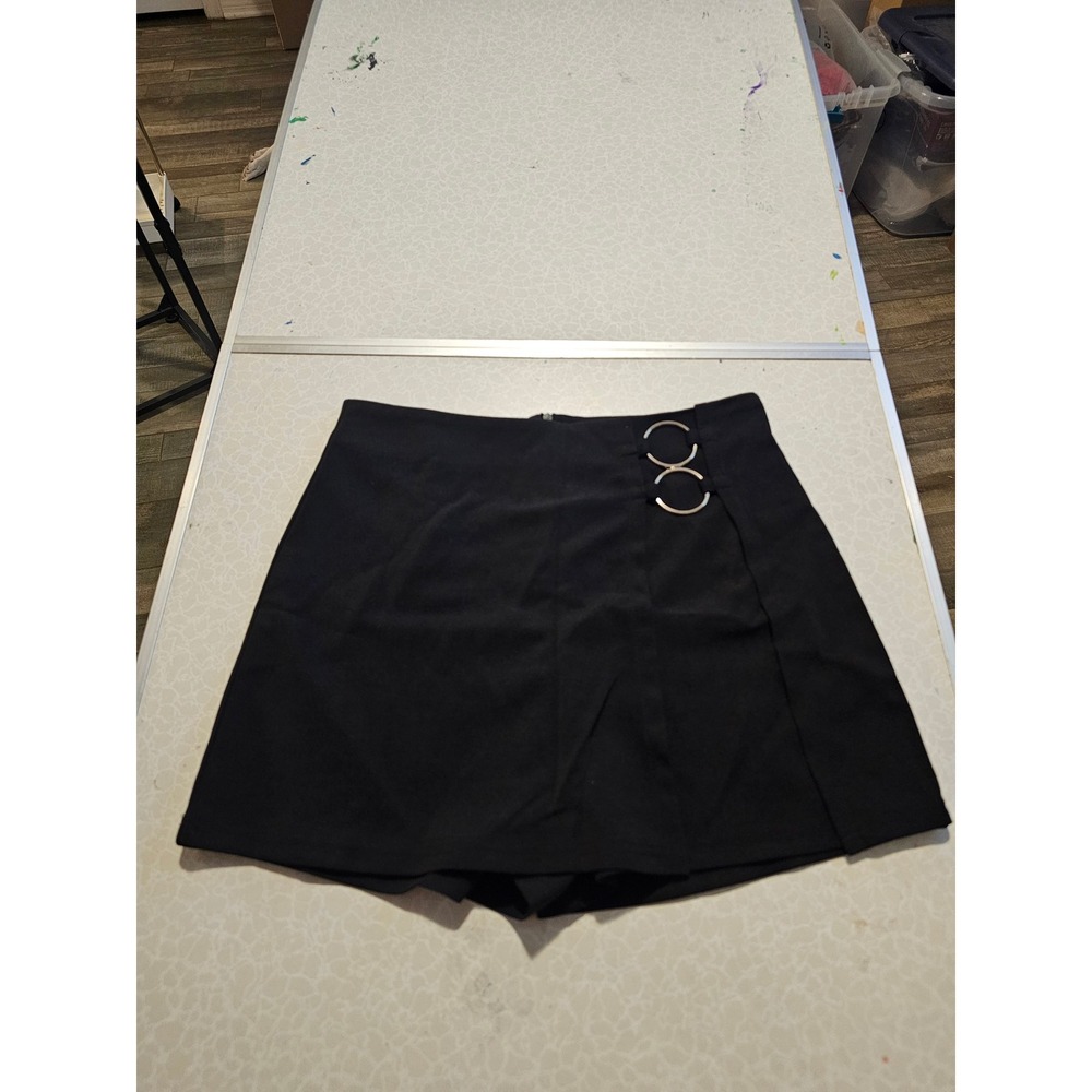 Dressin Black O-Ring Wrap Front Skort Womens Size Medium NWT
